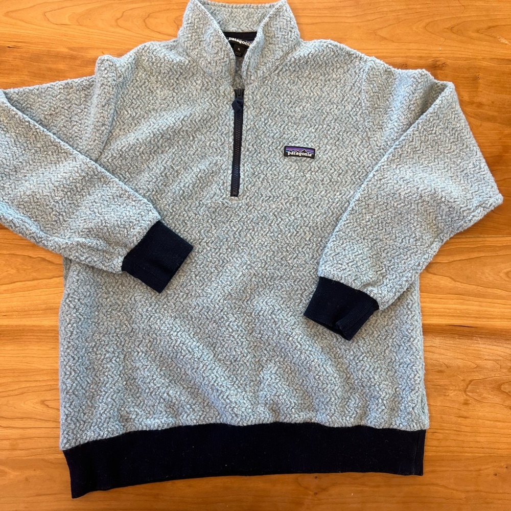 Patagonia Men's blue and navy blue Zip-Up Sweater